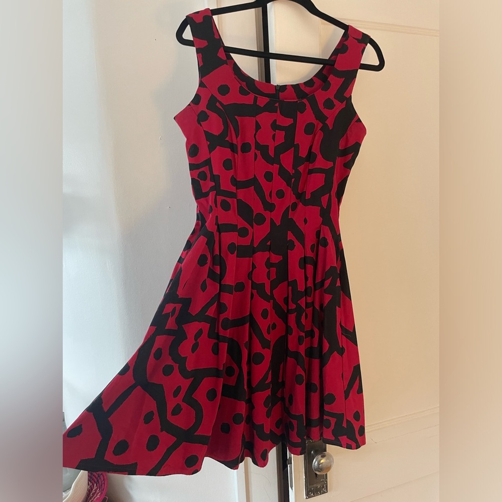 Nooworks red & black pleated dress (size L)